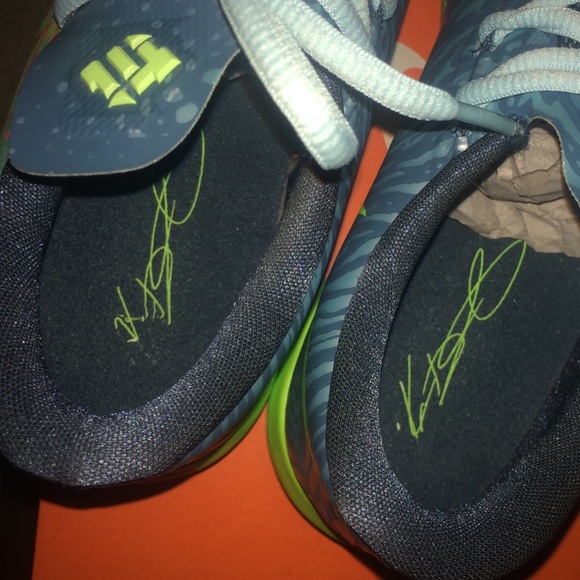 Nike KD VI Liger sneakers size 5y / 7.5 womens - Picture 5 of 5