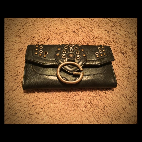 Guess wallet