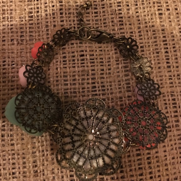 Francesca's statement bracelet - Picture 4 of 4