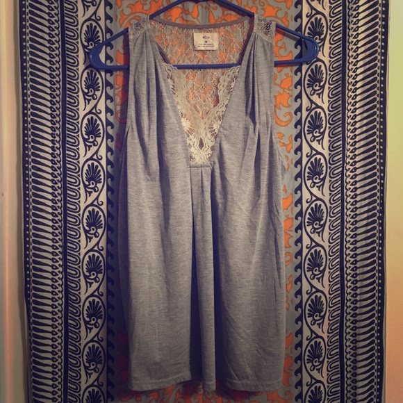 UO Grey tank top with lace accent
