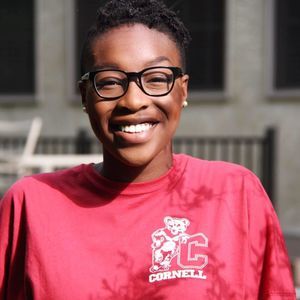 Meet your Posher, Edem jayne