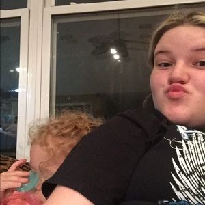 Meet your Posher, Leanna