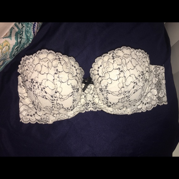 Victoria's Secret 32C strapless bra