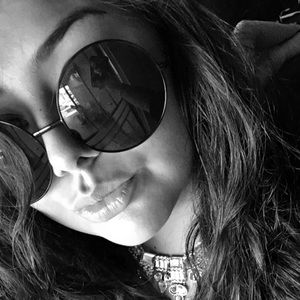 Meet your Posher, Yvette