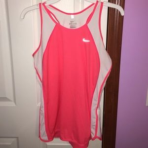 Nike tank L