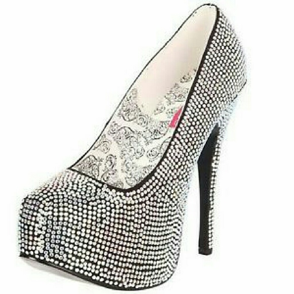 bordello by pleaser
 Shoes - Bordello teeze platform heels