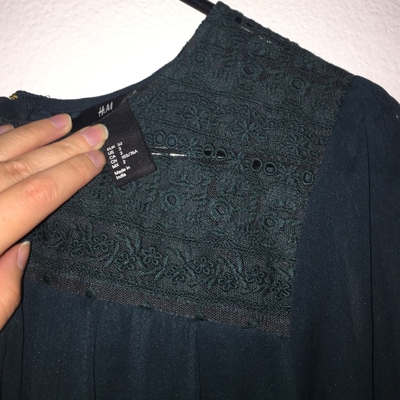H&M green blouse - Picture 2 of 4