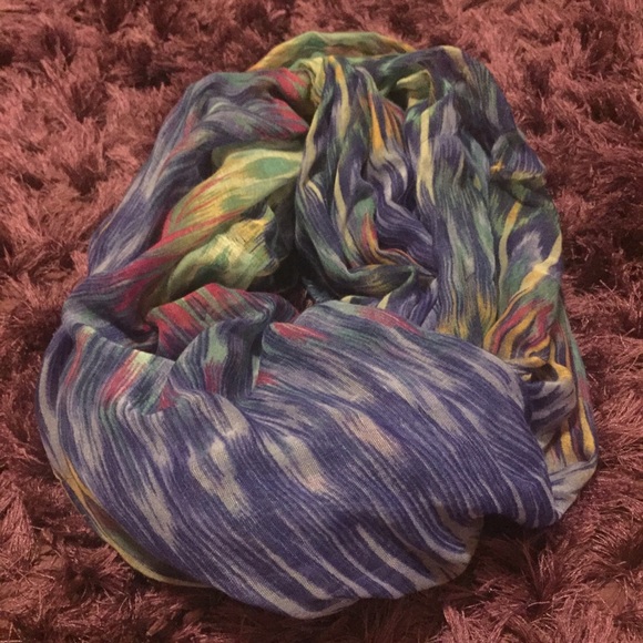 🚫SOLD🚫Rainbow infinity scarf 🌻🌵