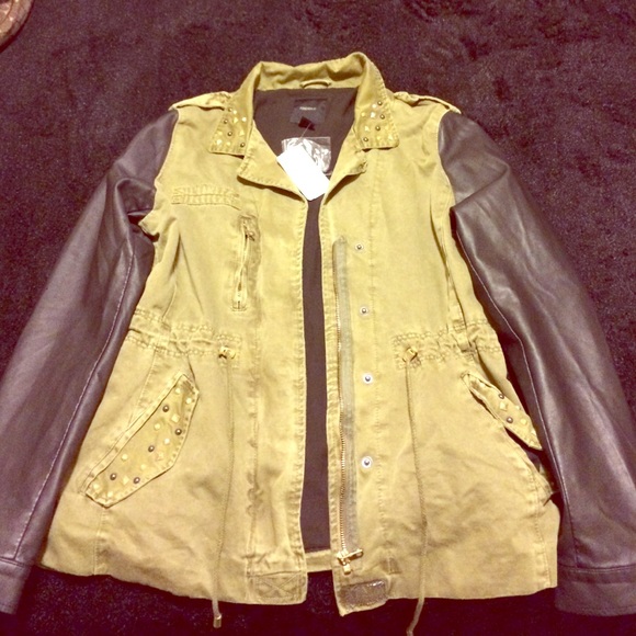 Outwear Jacket /Large/ Olive/Black