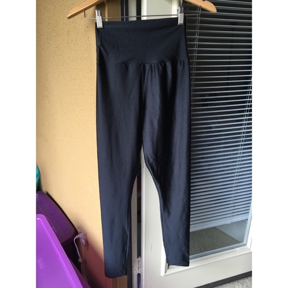 Shiny nylon tricot leggings