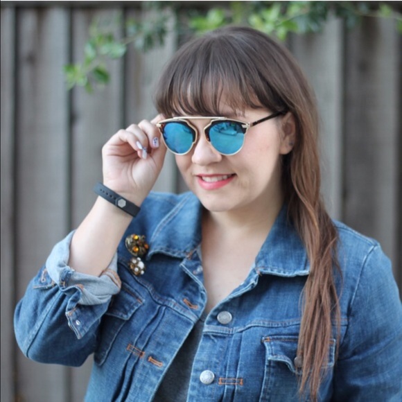 RGL Collection Accessories - Silver Mirrored Cateye Statement Sunglasses RGL Collection Accessories - Silver Mirrored Cateye Statement Sunglasses