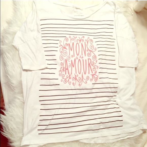 White forever 21 graphic tshirt