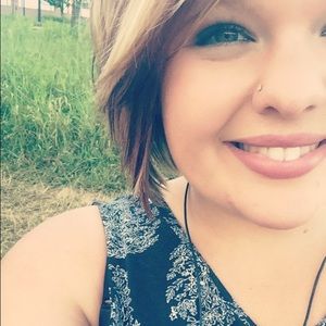 Meet your Posher, Abbie