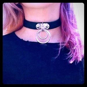 Double ring choker