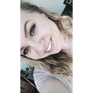 Meet your Posher, Lexi