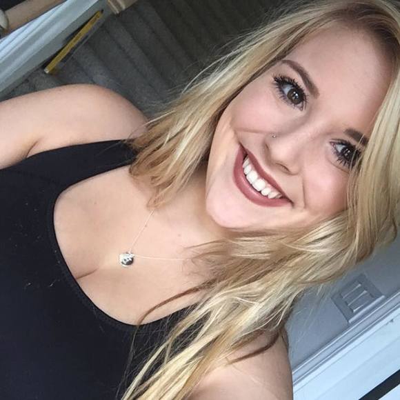 Meet your Posher, Bethany - Picture 1 of 1