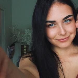 Meet your Posher, Victoria