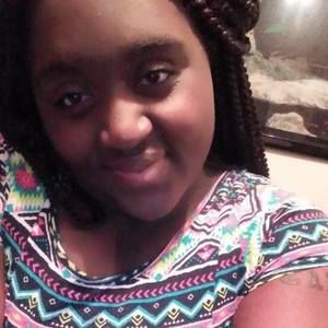 Meet your Posher, Alexis