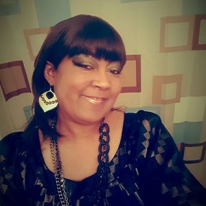 Meet your Posher, Corinne