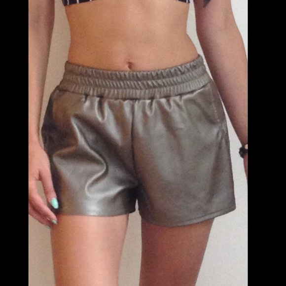 ✨Metallic Athletic Shorts ✨ - Picture 4 of 4