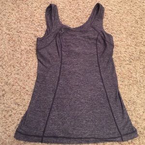 Super cute Lululemon tank sz 6