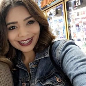 Meet your Posher, Monique