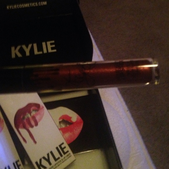 KylieCosmetics Reign - Picture 3 of 3