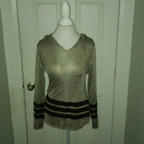 New long sleeve hoodie LOVE SHIRT BY Chesley