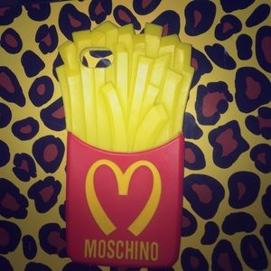 iPhone 5s "Moschino" Phone Case 💛📱🍟