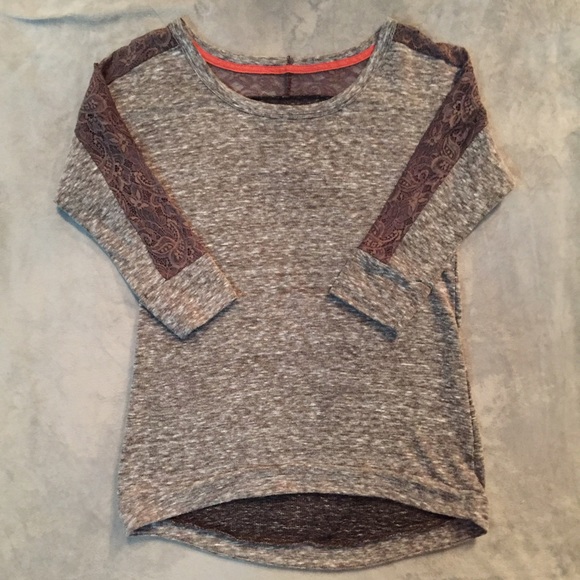 Brown 3/4 sleeve top