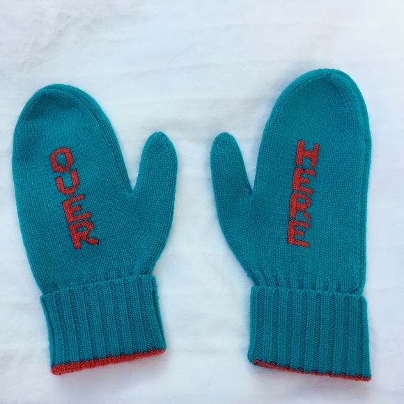 Kate Spade "Over Here" Mittens