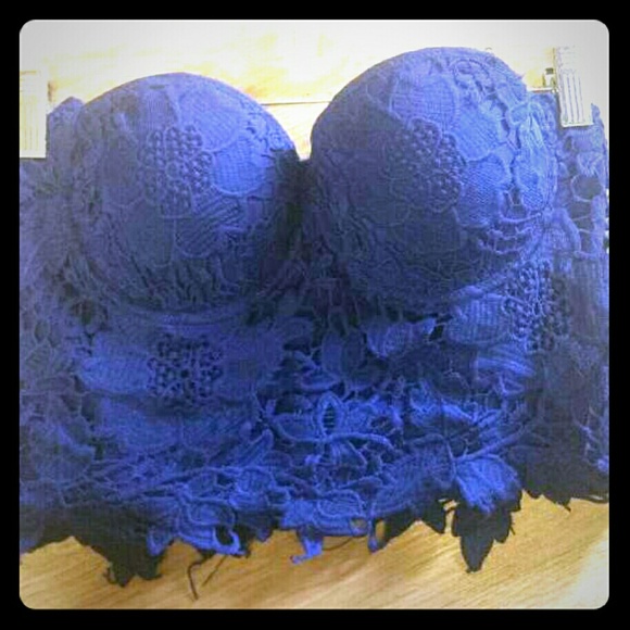 Blue lace crop top lightly padded