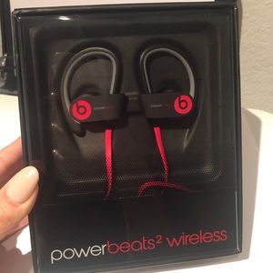 Powerbeats 2 Wireless Beats by Dre