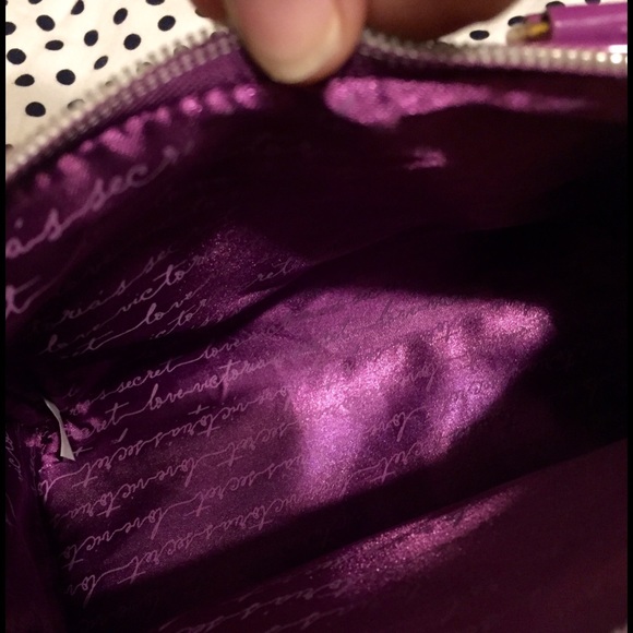NWOT Victoria's Secret small fuchsia speedy - Picture 3 of 4