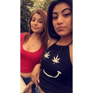 Meet your Posher, Elia