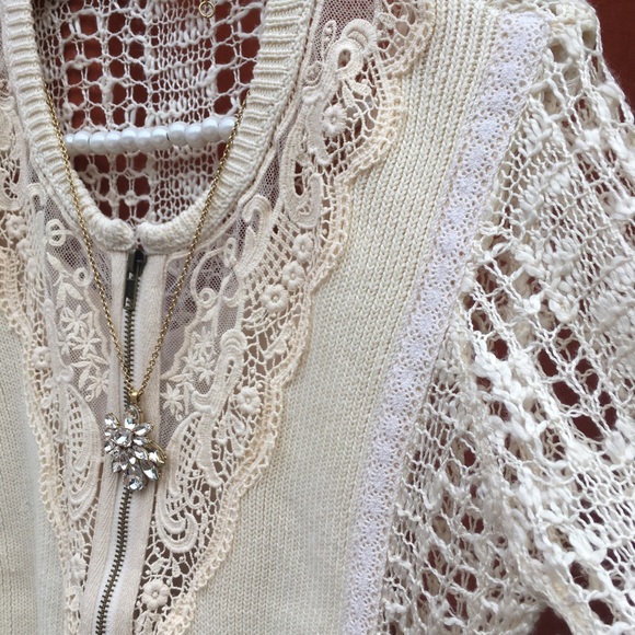 ‼️SOLD‼️. LACE & KNIT ‼️SOLD‼️ - Picture 3 of 8