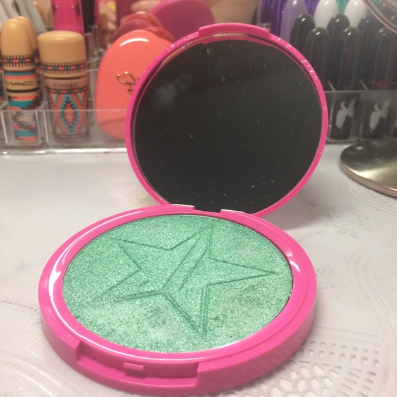 Jeffree Star Skinfrost - MINT CONDITION 💚