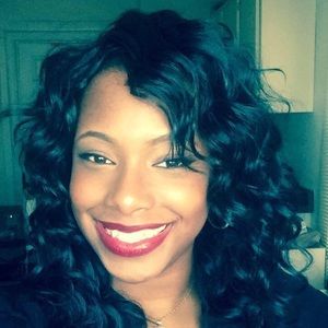 Meet your Posher, Carla