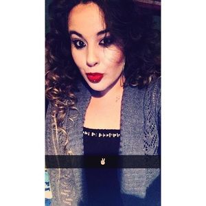 Meet your Posher, Esmeralda