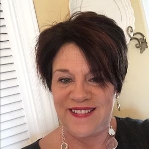 Meet your Posher, Teresa