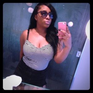 ✨H&M women striped casual tank✨