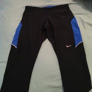 Nike cropped leggings