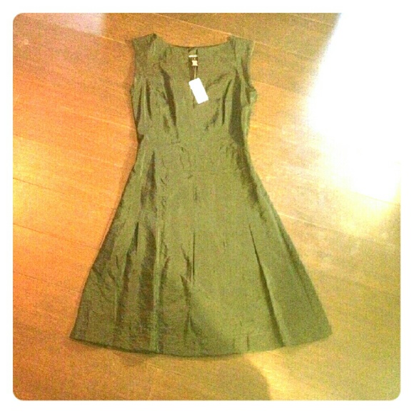 Club Monaco Lexi Dress Size 4 NWT