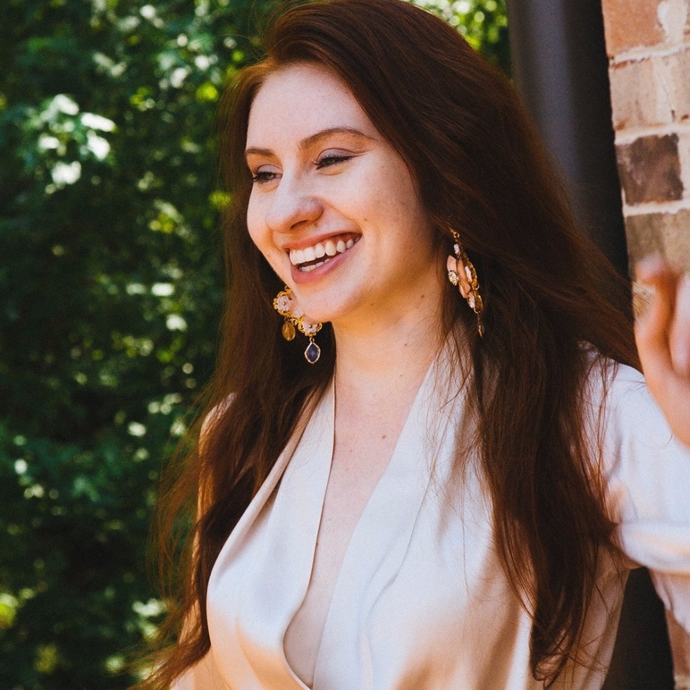 Meet your Posher, Gabriela