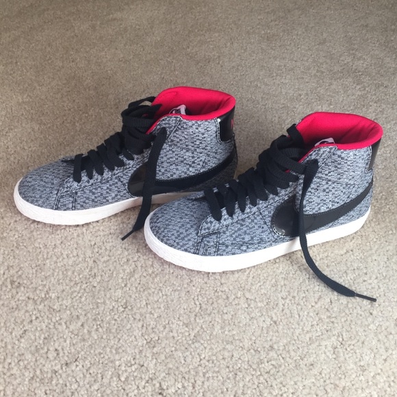 Nike Shoes - Nike High Top Sneakers