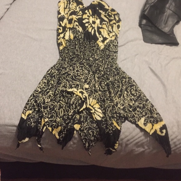 Dress - Picture 2 of 4