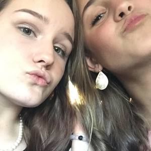 Meet your Posher, Kayla