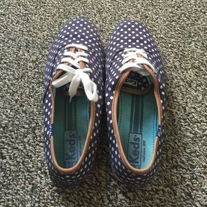 Polka dot keds
