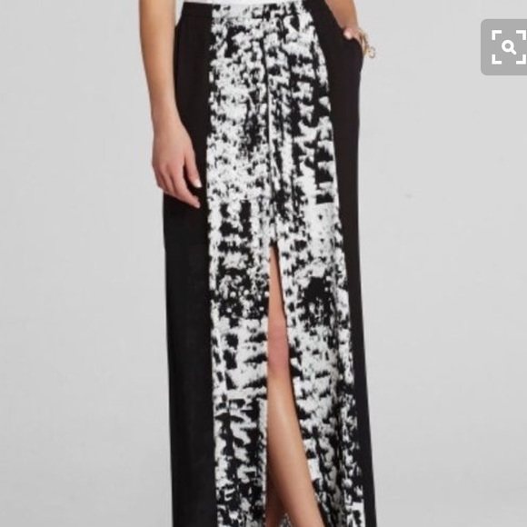 BCBG MAXAZRIA SKIRT IN THE STYLE "JANE"