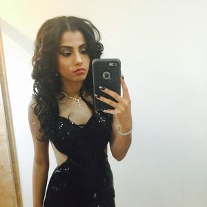 Meet your Posher, Nina